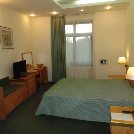 Alojamento de Acomodação e Pequeno-almoço Curtea Brasoveana 4*