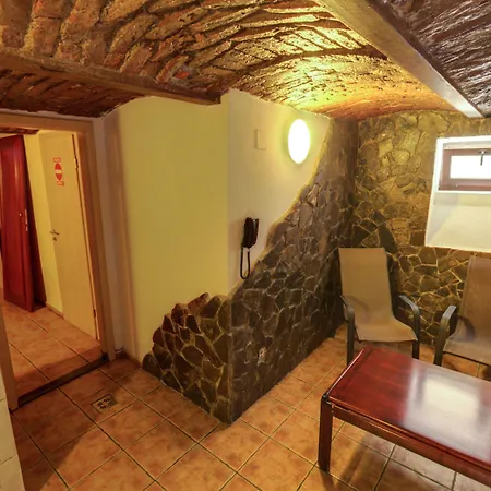 לינה וארוחת בוקר Curtea Brasoveana