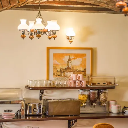 Curtea Brasoveana 4*