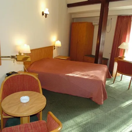 Curtea Brasoveana Отель типа 