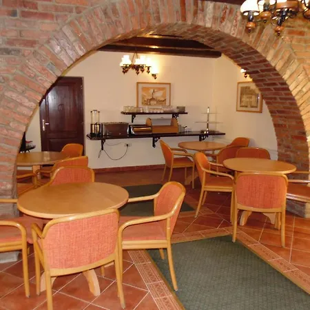 Curtea Brasoveana Bed & Breakfast 4*