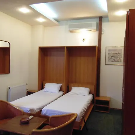 B&B Curtea Brasoveana 4*