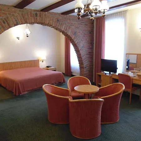 Curtea Brasoveana 4*