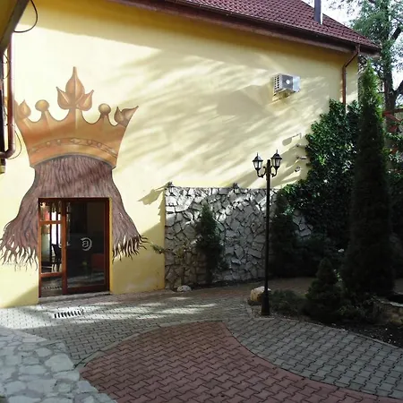 Curtea Brasoveana 4*