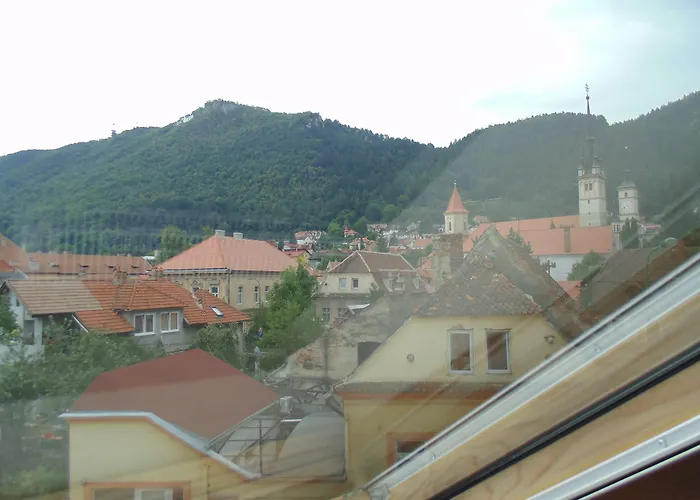 Curtea Brasoveana 4*