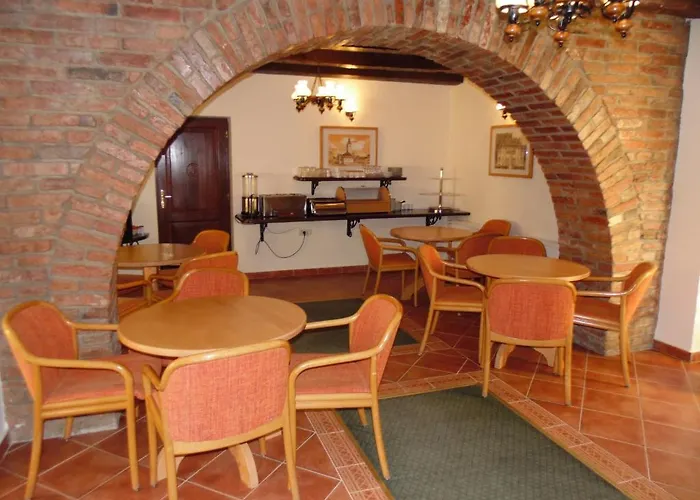 Curtea Brasoveana Alojamento de Acomodação e Pequeno-almoço 4*