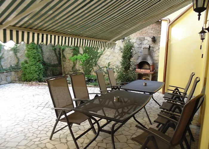 Curtea Brasoveana 4*