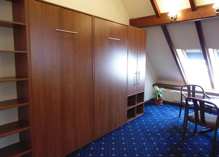 Curtea Brasoveana 4*