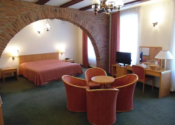 Curtea Brasoveana 4*