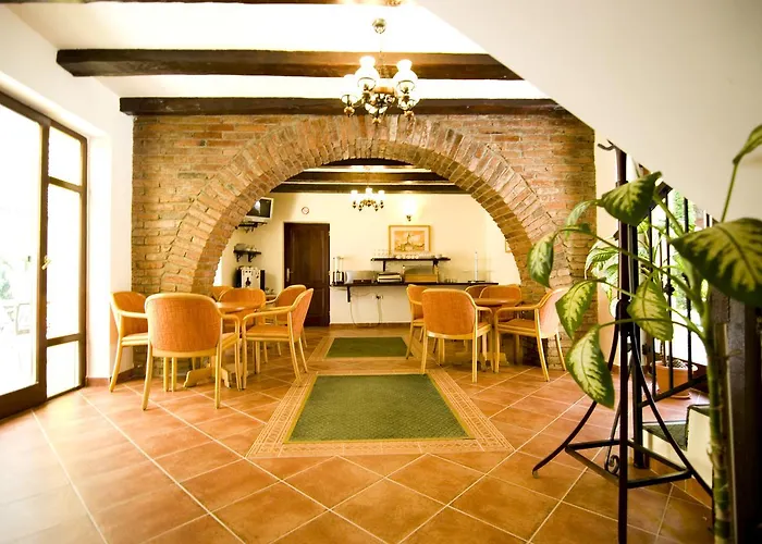 Curtea Brasoveana Bed & Breakfast